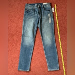 NWT Old Navy Mid Rise Power Slim Straight Jeans Size 6